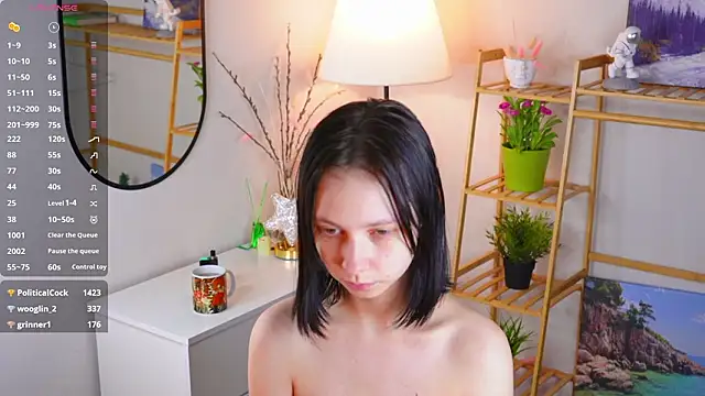 suzannehowse - SuzanneHowse's free webcam