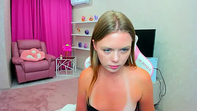 strawberrye - Strawberrye's free webcam