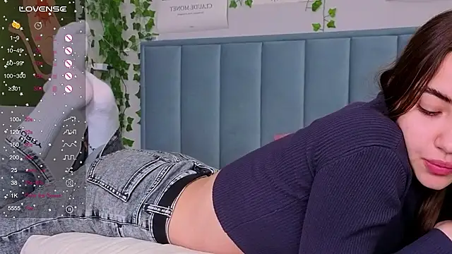 Fit_Brunette_ webcam