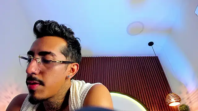 Donovan_Desmond webcam