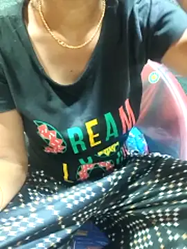 call_me_mouni099 webcam