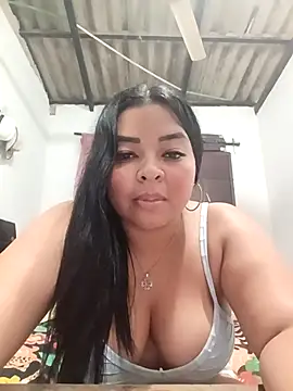 solene09 - Solene09's free webcam