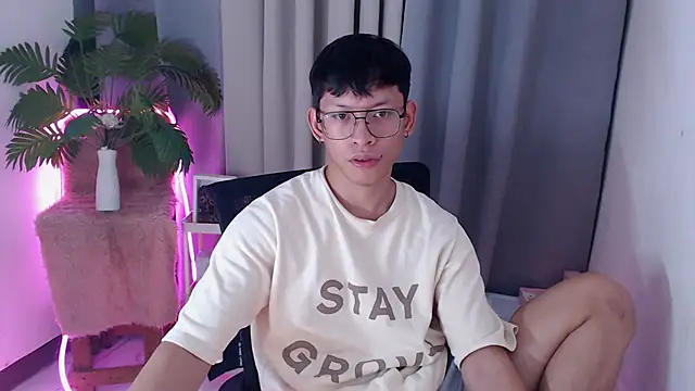 pinkcock_froi2305 webcam