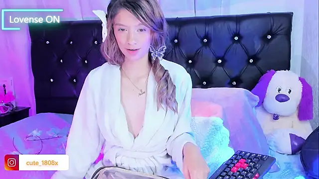 sofiia_cute_ - Sofiia_cute_'s free webcam