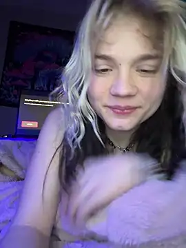 cutiepiespanks - Cutiepiespanks's free webcam