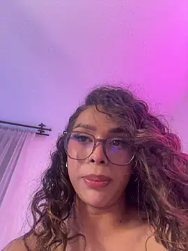 Samantha_Bernard... Live Webcam on Stripchat