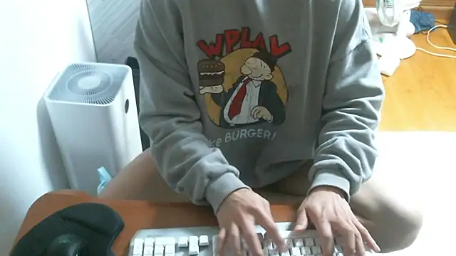 Stellan_0412 Live Webcam on Stripchat