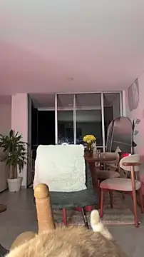 valenthino_salvatore - Valenthino_Salvatore's free webcam