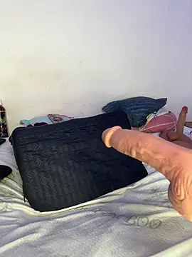 Webcam Model (Violeta_Goddess)  is live.Free join now!