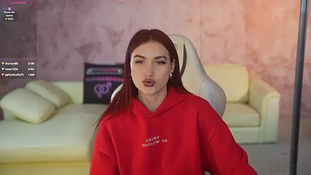 Magnetic_Mia_ webcam