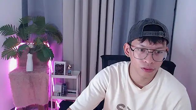 Preview of pinkcock_froi2305