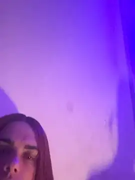 gisele23cm - Gisele23cm's free webcam