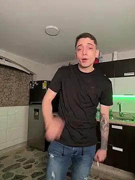 kevin_hotgirls - Kevin_hotgirls's free webcam