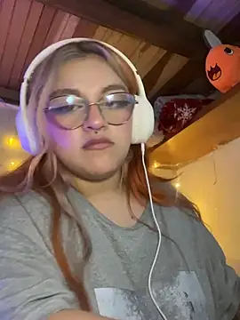 Sophia_Weest99 webcam