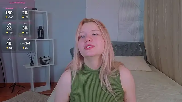 pinkyyoungpie - PinkyYoungPie's free webcam