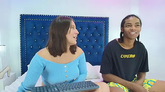 Cristal_and_luke webcam