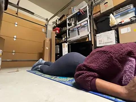 Webcam Model (wynterheat)  is live.Free join now!