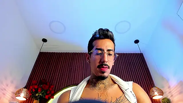 Donovan_Desmond webcam