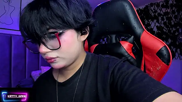 kitty_gang - Kitty_Gang's free webcam