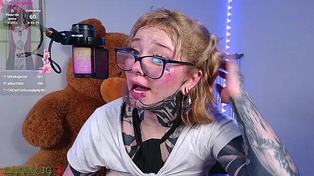 LucyChabs_ webcam