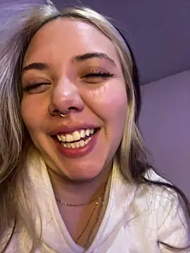 Paulette_Blanche webcam