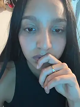 Webcam Model (Eve_Ritz)  is live.Free join now!