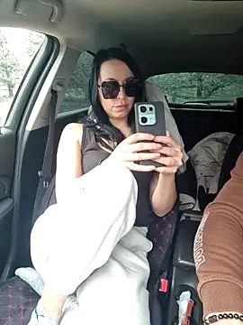 -pupsiki- - -Pupsiki-'s free webcam