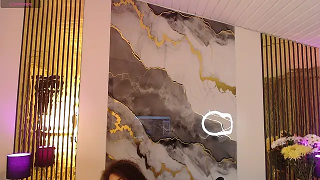 MiticaBrennet_ webcam