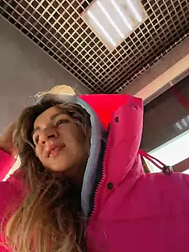 evvamur (F young) - 💕🥵 riding a big dildo 🤤🥵