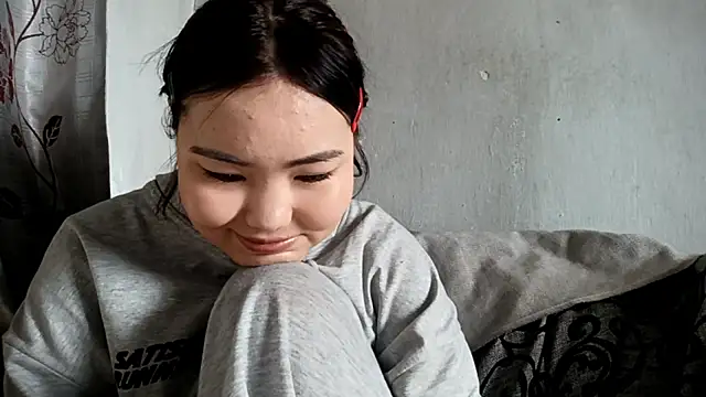 MollyAsian webcam