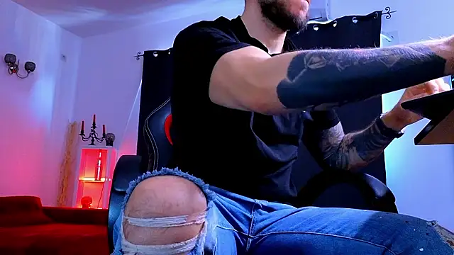 MightyAaron66 webcam