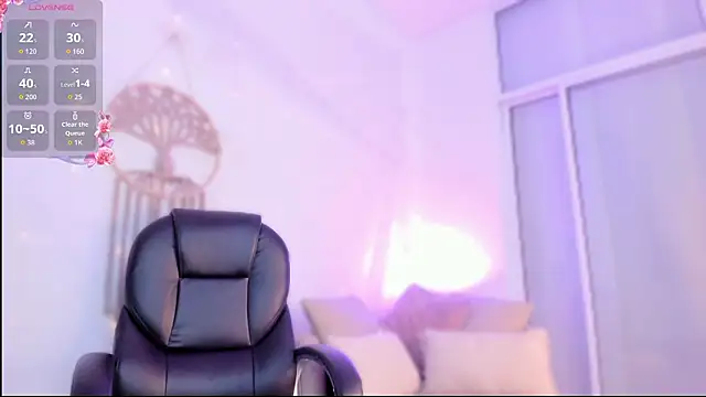 Ginni_charlotte webcam