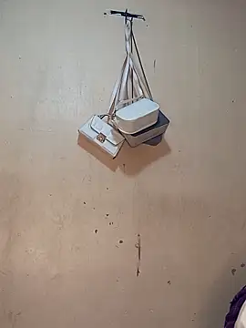 swit_virgin22 - Swit_virgin22's free webcam