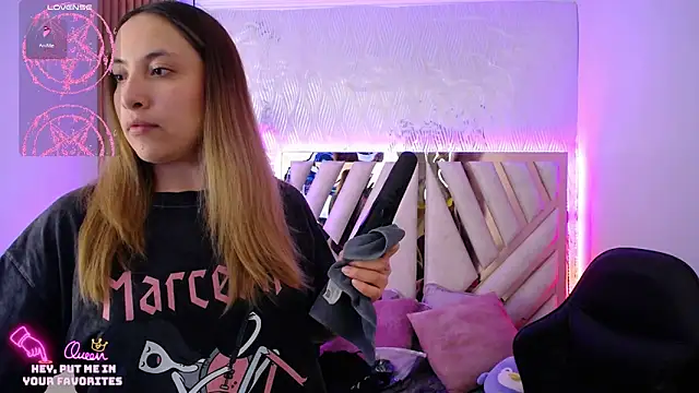 nyxandria_1 - NyxAndria_1's free webcam