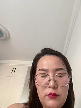 youyou_12 - Youyou_12's free webcam