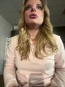 lanasparks - LanaSparks's free webcam