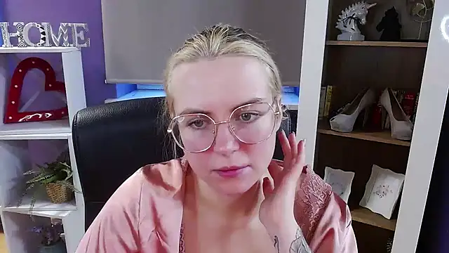 zoey_erotic - Zoey_Erotic's free webcam