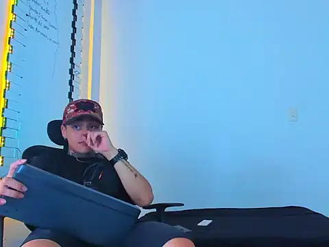 thomas-wil - Thomas-Wil's free webcam