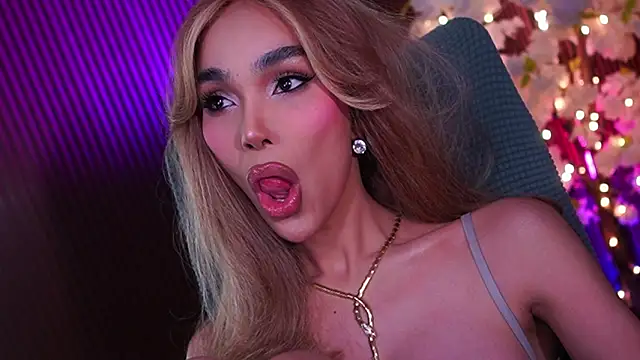 xxforyoureyesonlyxx webcam