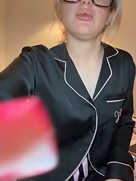 Holly-Glamour webcam