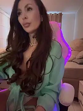 LunaBex from StripChat is Freechat