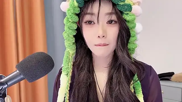 smalldaisy - Smalldaisy's free webcam