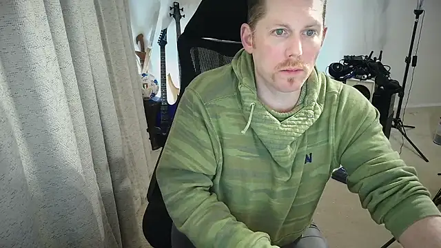 God_Of_ThundeRR webcam