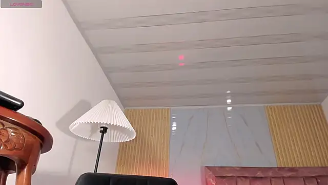 Isabella_Haddad webcam