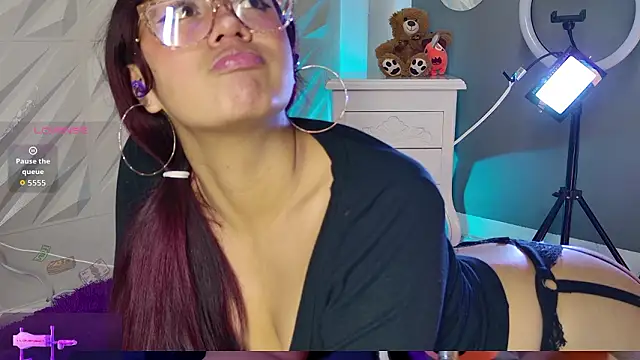 leyla_collinss webcam