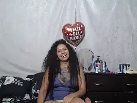 CataleyaRosee webcam