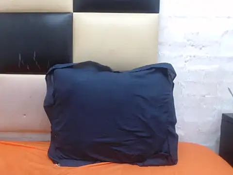 ThickandTallXX webcam