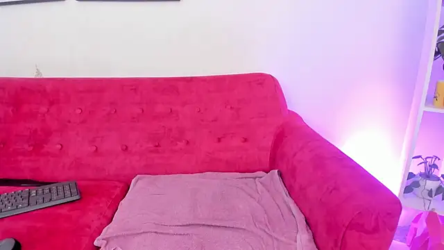 tamibaby7 - Tamibaby7's free webcam - UK Sex Cams