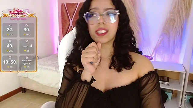 Aurora_Brownn webcam