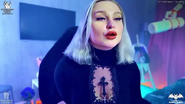 Wounded_Goddess_ webcam